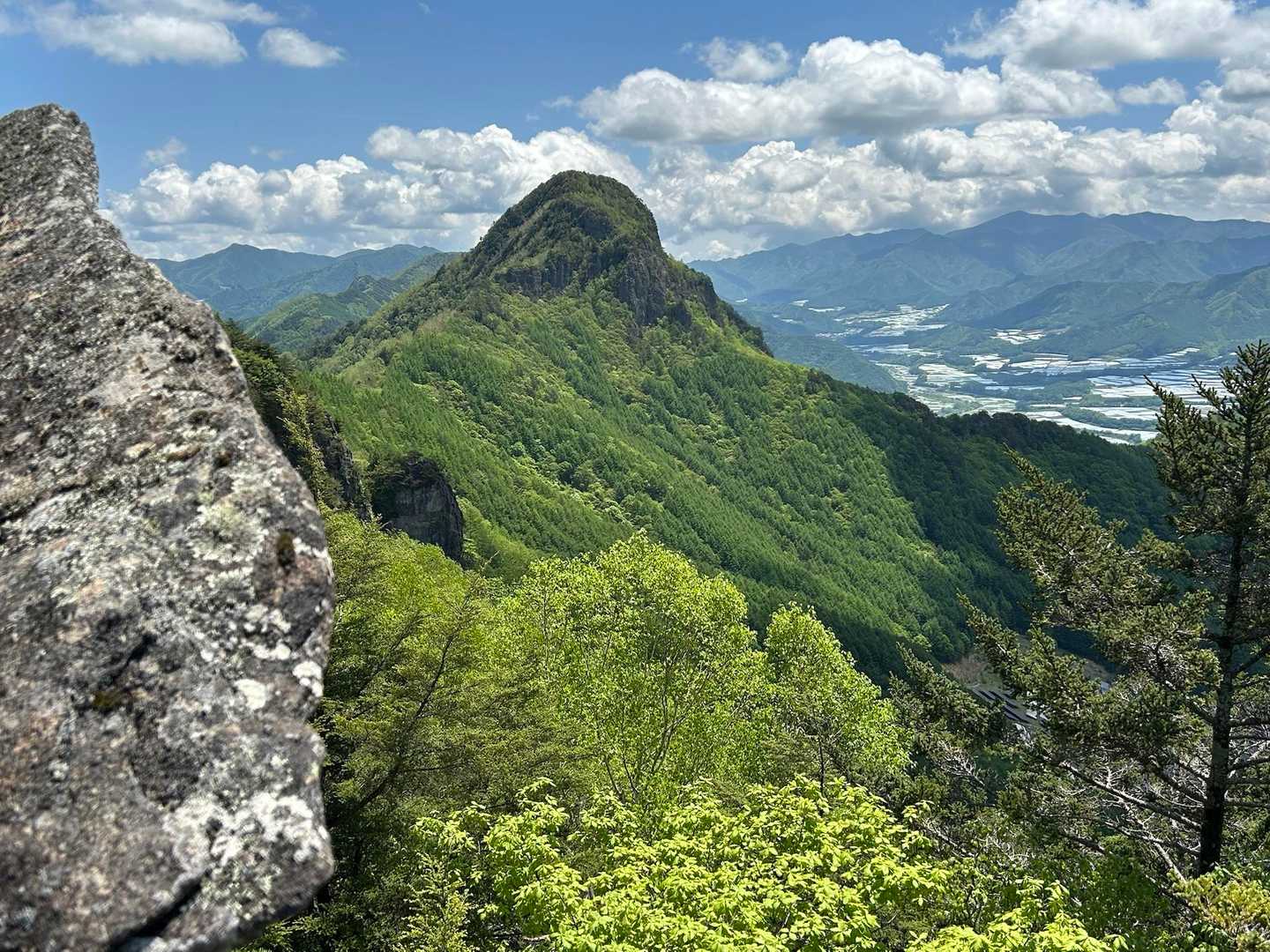 振り返った天狗山。