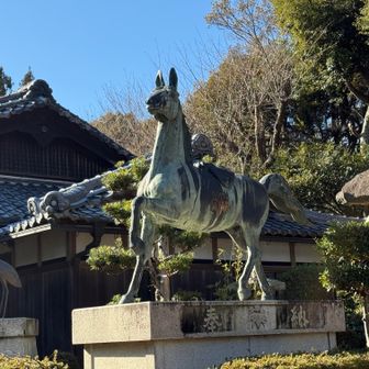 馬の像。