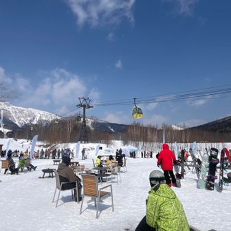 なんかゴンドラもリフトも混んできた