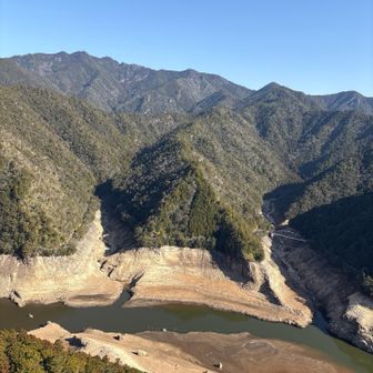 ニャン😽湖もごらんのとおり🙀
