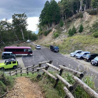 無事に下山しました。
今回も機嫌良く楽しい山行でした。