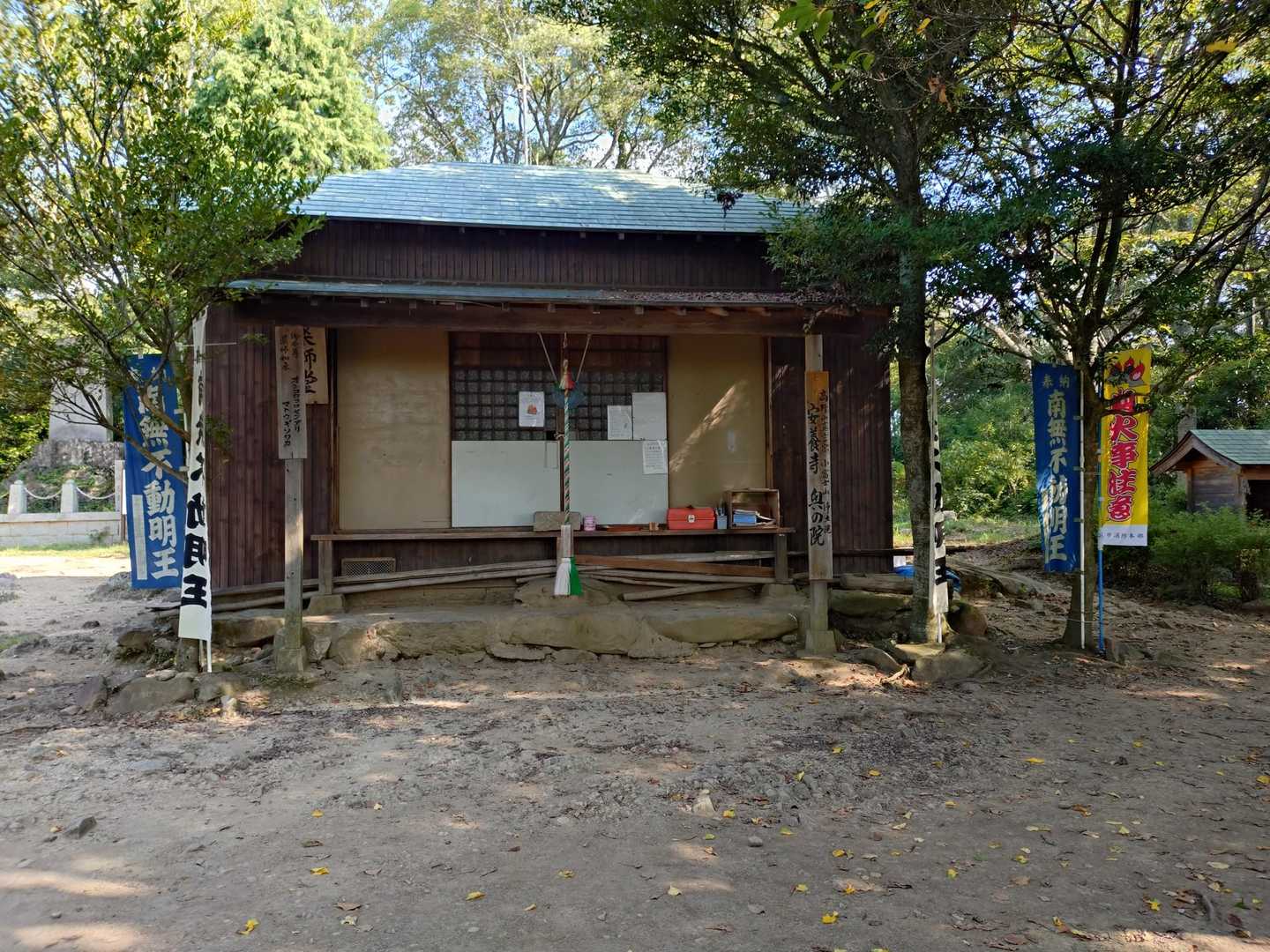 山頂の神社