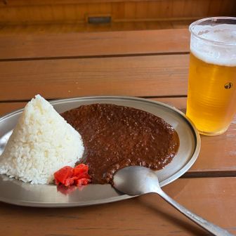 いきなりもう、槍沢ロッジの名物カレー
ブラックキーマカレー🍛
大人の辛さがよかった！