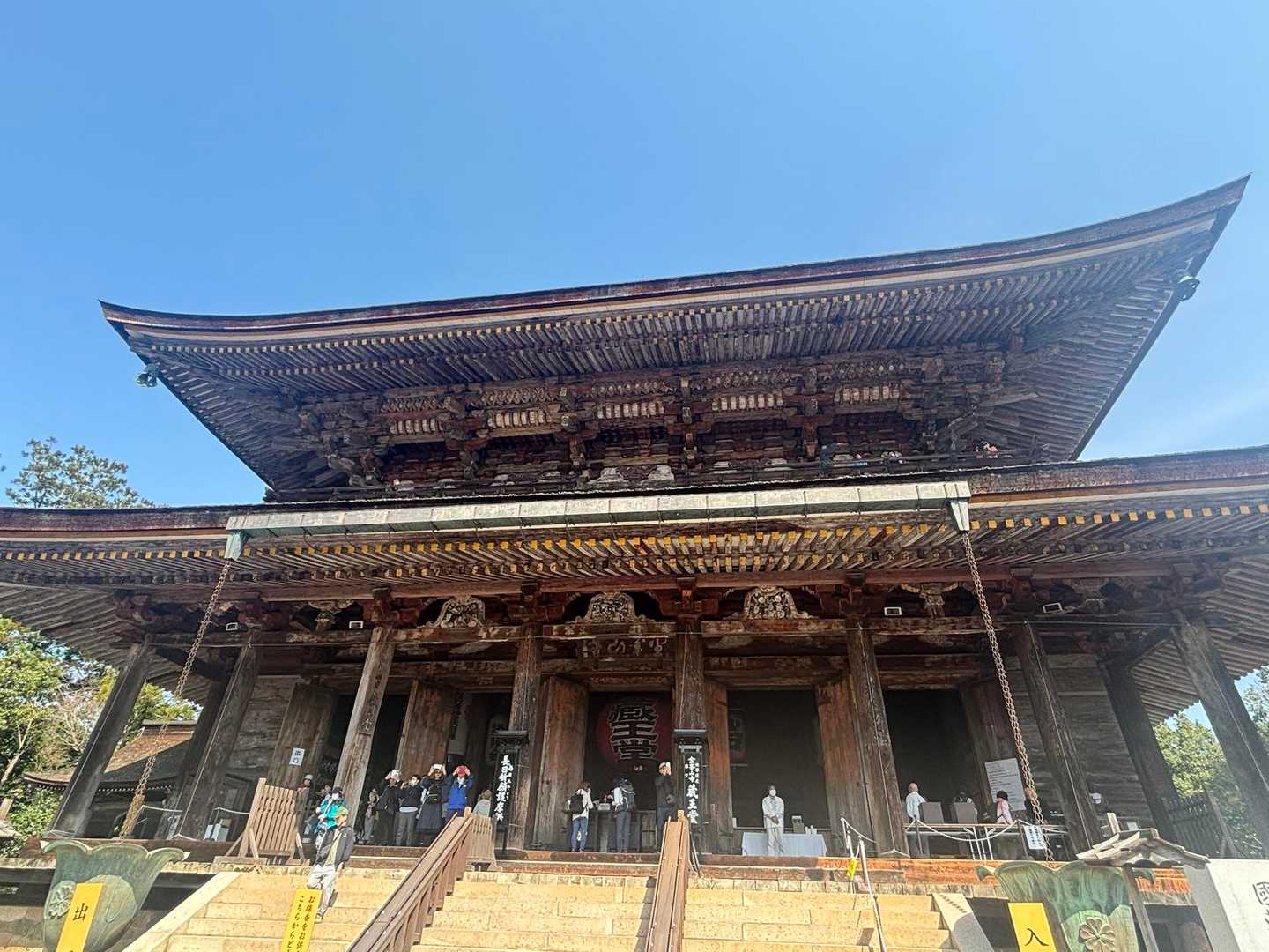 金峯山神社・蔵王堂。青い本尊見たいなぁ。