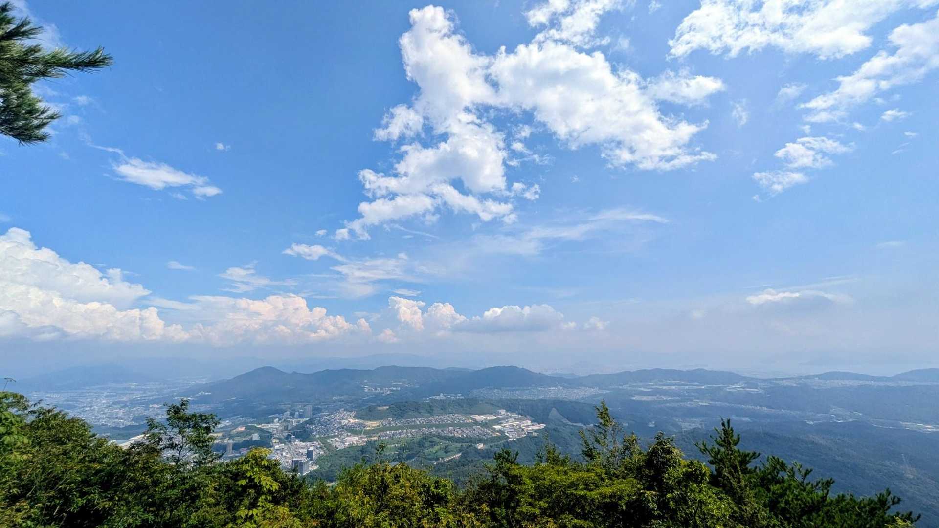 西風新都方面🫡
そろそろ　下山っと思いきや　また　雨が🤣
