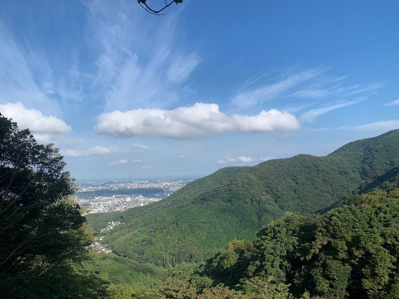 登山口から階段を登った所に第一の眺望(๑╹ω╹๑ )