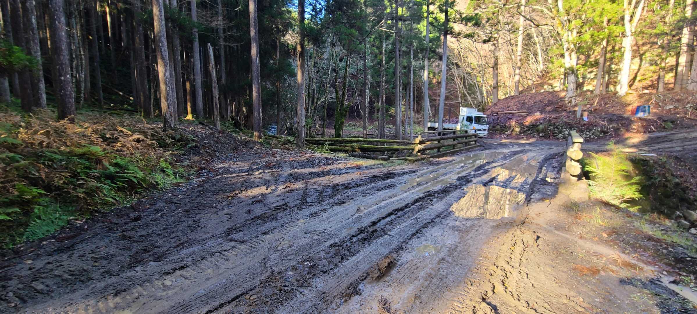 大路登山口-銅山鉱山跡登山口-銅山登山口-銅山-大路峠 周回コースの写真
