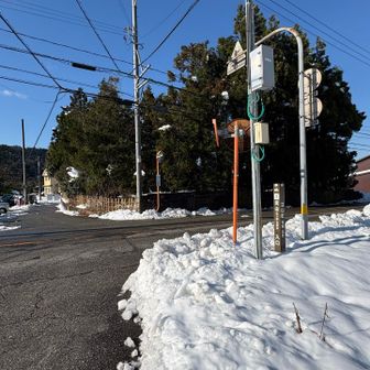 駐車場🅿️到着👏✨
最後の雪の緩み箇所で
夏用靴、びしょ濡れに
なりました🤣
おつかれ山でした👋