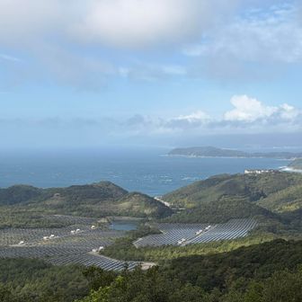 少し登るとこの展望！
友ヶ島はあれ？