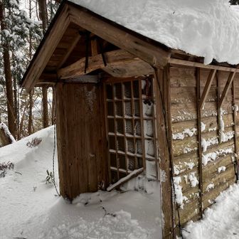 お詣りし、今年も健康に山歩きができることを願う🙏️