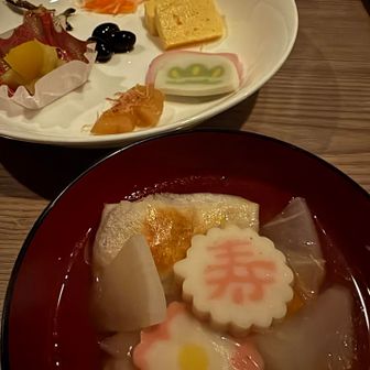 翌朝！おせちにお雑煮✨寿も嬉しい
手作りおせちに感謝✨ご馳走さまです！

初めての年越し山小屋を楽しく過ごせました
ありがとうございます！

6:30には木ノ又小屋を出発しての