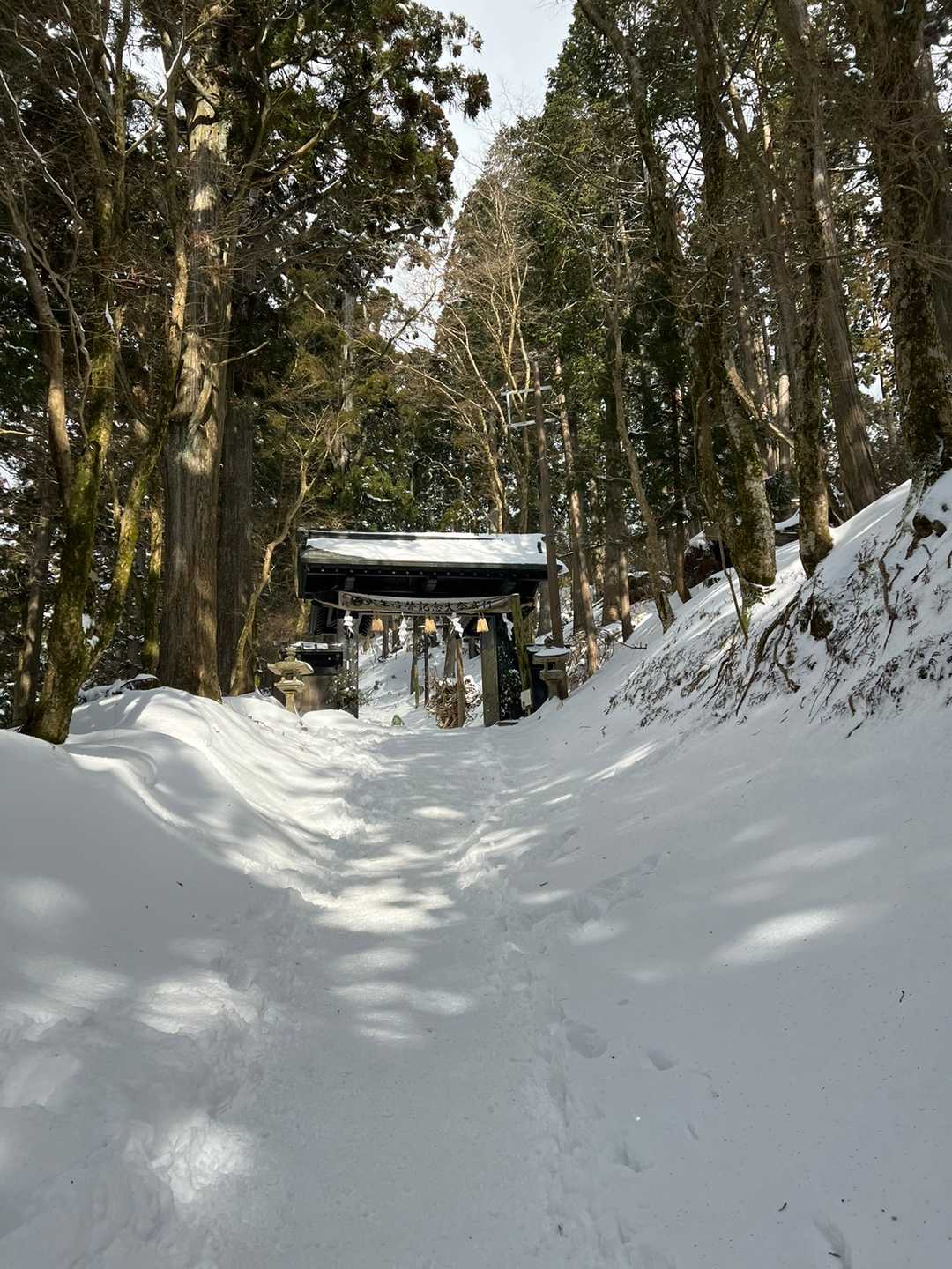 黒門が見えてきた‼️