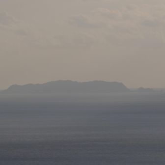 望遠で
渡名喜島あたり？