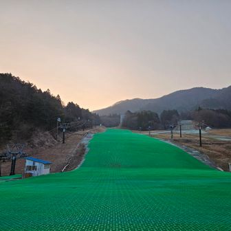 雪が全くないわ(笑)