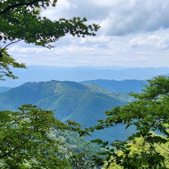 千早新道で下山すると見れる景色