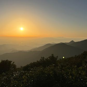 本日快晴。素晴らしい夕暮れ。