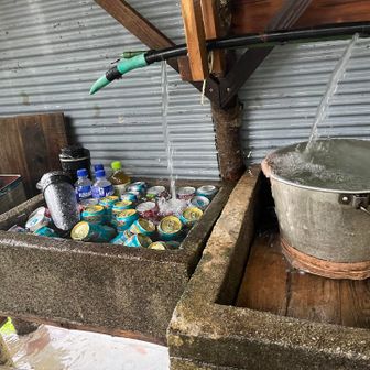 水場　とっても冷たくて美味しい。そのまま飲めます。