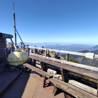 日本一🇯🇵の展望テラス🌈✨（標高2900m）
この標高から270°🔭遠くの遠くまで視界が広がる山小屋の展望テラスはやはりここだけだろう🎉