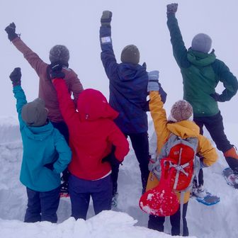 山頂で
周りはホワイトだが風は弱くて長居できた