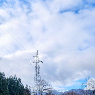 上がれど上がれど雪はなし😂
上の駐車場までいけました
そこも地面が見える、、
雪は？笑笑

