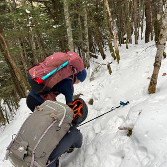 アイゼンも外れる事もあり斜面での装着し直しも大変💦