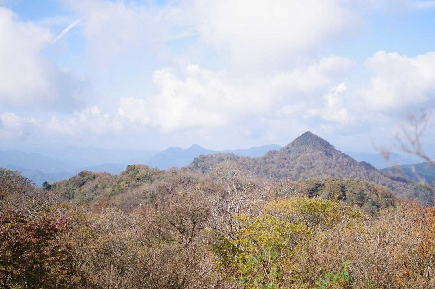 次に向かう御前岳方面