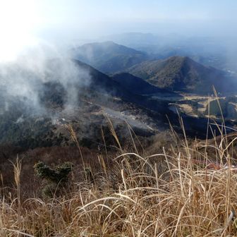雲が流れてくる