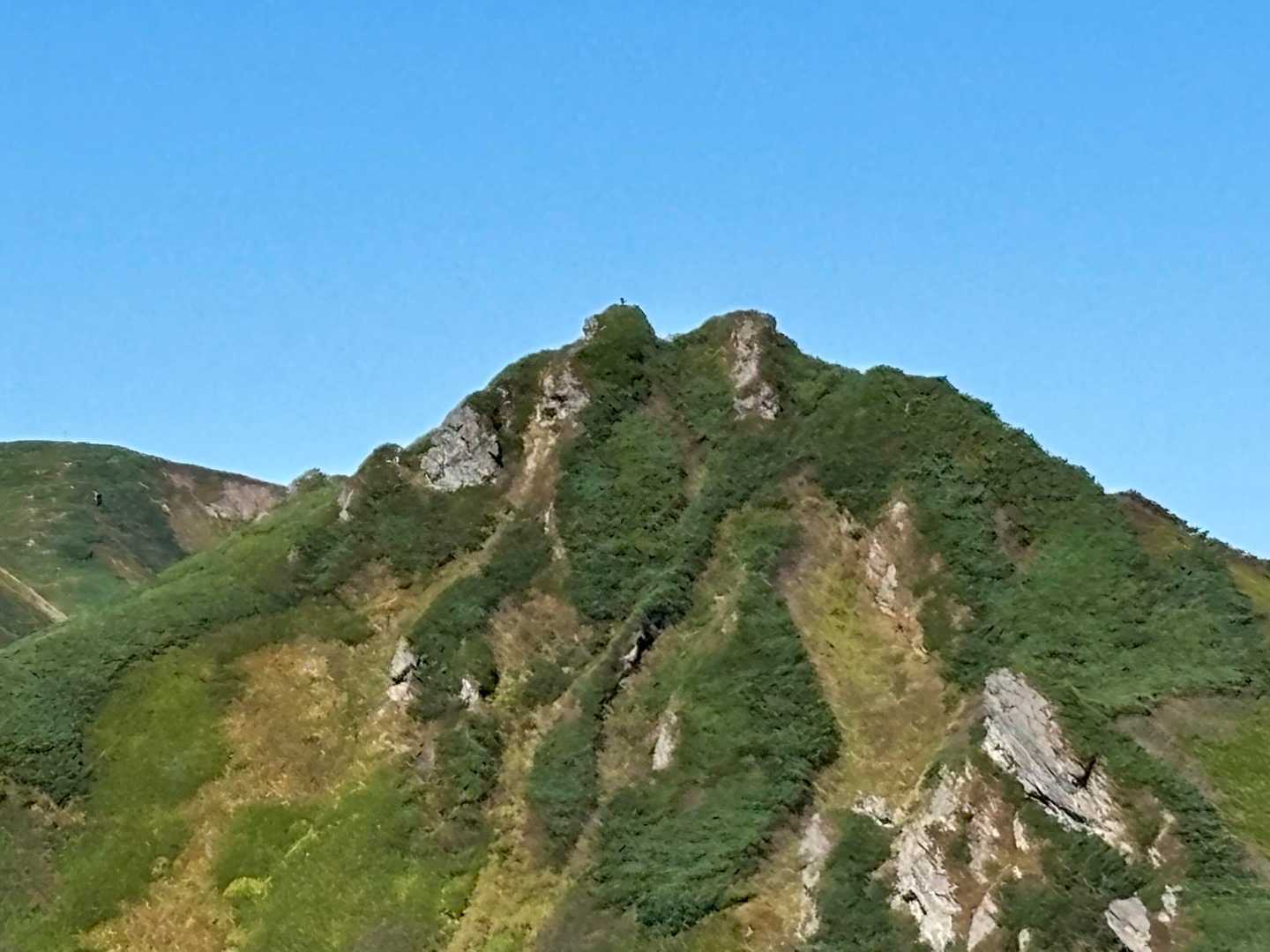アンギラス山頂に人いるな🕴️