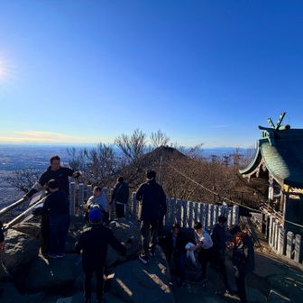 想定していた渋滞もなく
4人揃って無事に山頂をゲット
いつもの大絶景が待ってました

このあと御幸ヶ原へ
