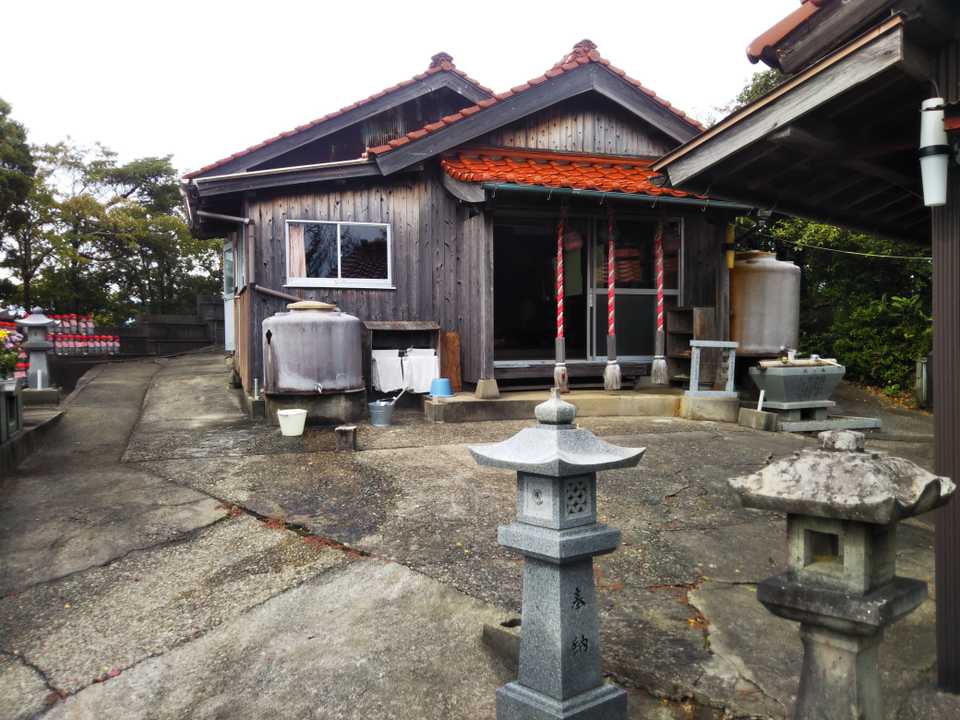 山頂246m
高仙地蔵堂