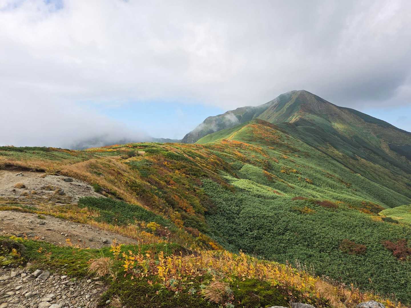 御沢登山口-横峰-剣ヶ峰-草履塚-飯豊山神社-飯豊山-駒形 往復コースの写真