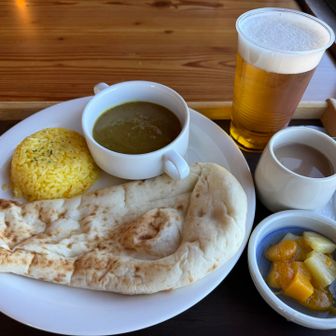 大天荘に到着
インディアンランチとビールでホッと一息