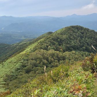 田代山へ続く稜線