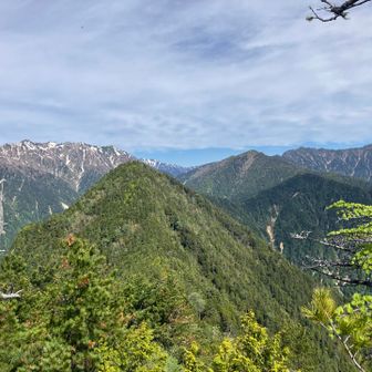 そろそろ下山していきます。
餓鬼岳から燕岳まで縦走すんの大変そうですね😳