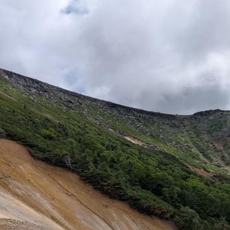 山頂　裏側から