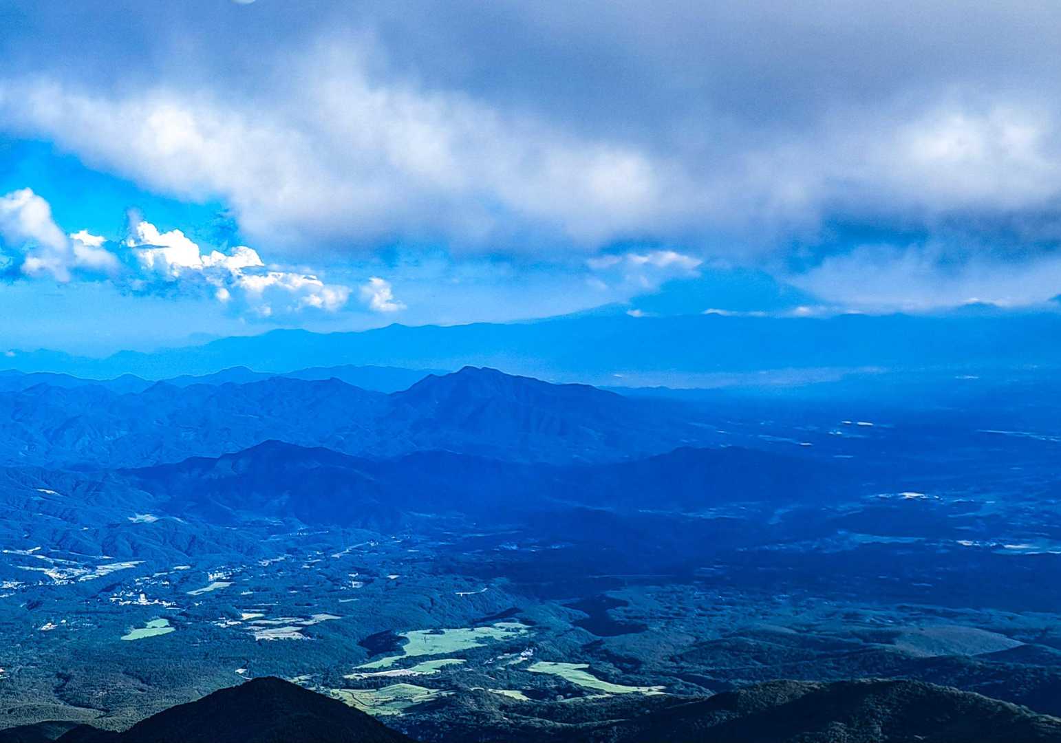 遠くに薄く富士山
この一瞬だけでした