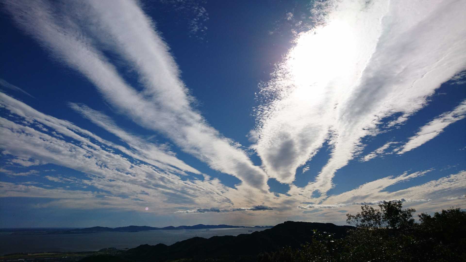 渥美半島の向こうに三重県志摩半島の山並みまで見えました😁