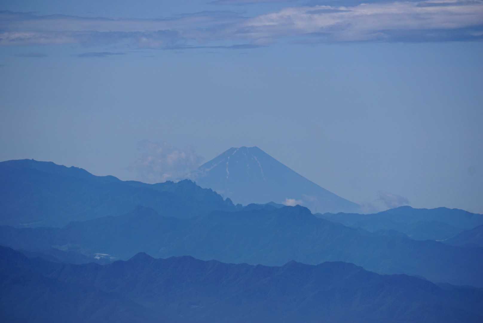 久しぶりの富士山、雪無いし