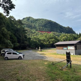 車は5台