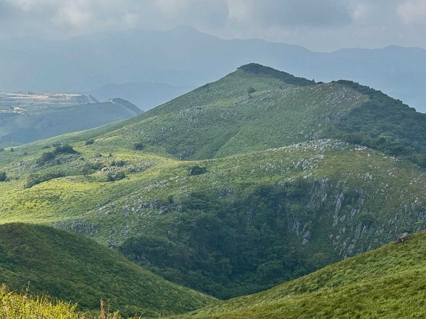 さっき歩いてきた大平山見えたー😍