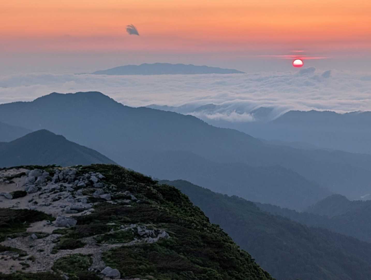 おはようございます。
雲海から1日がはじまります🌅