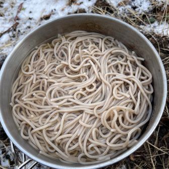 一旦とりだし
お湯が沸いたところに蕎麦を投入