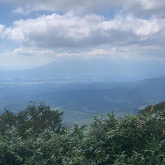 お！😳岩手山頂上見えた！
