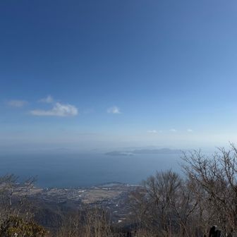 琵琶湖がよく見えます
金糞峠からご一緒した方は「堂満テラス」と