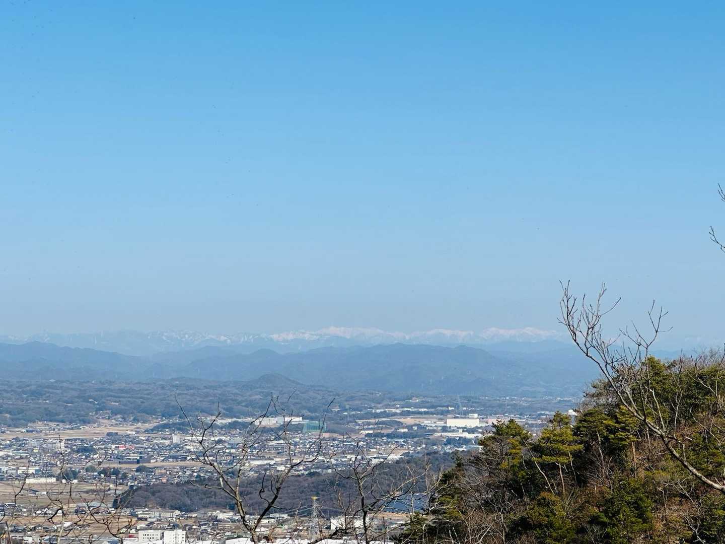
中央アルプスも
よく見えます。😊

嬉しいね。
