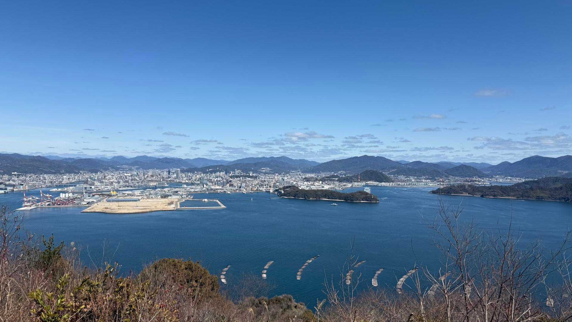 安芸小富士山頂からのビュー