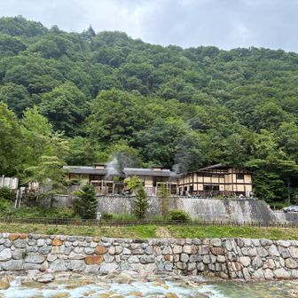 新穂高センターに戻り下山届を提出🗒️、すぐ近くにある中崎山荘『奥飛騨の湯』で3日分の汗を流してリフレッシュ♨️
眺めは今一つでしたが貴重な山行でした。お二人のお陰でモチベーションも維持出来ました🙇‍♂️