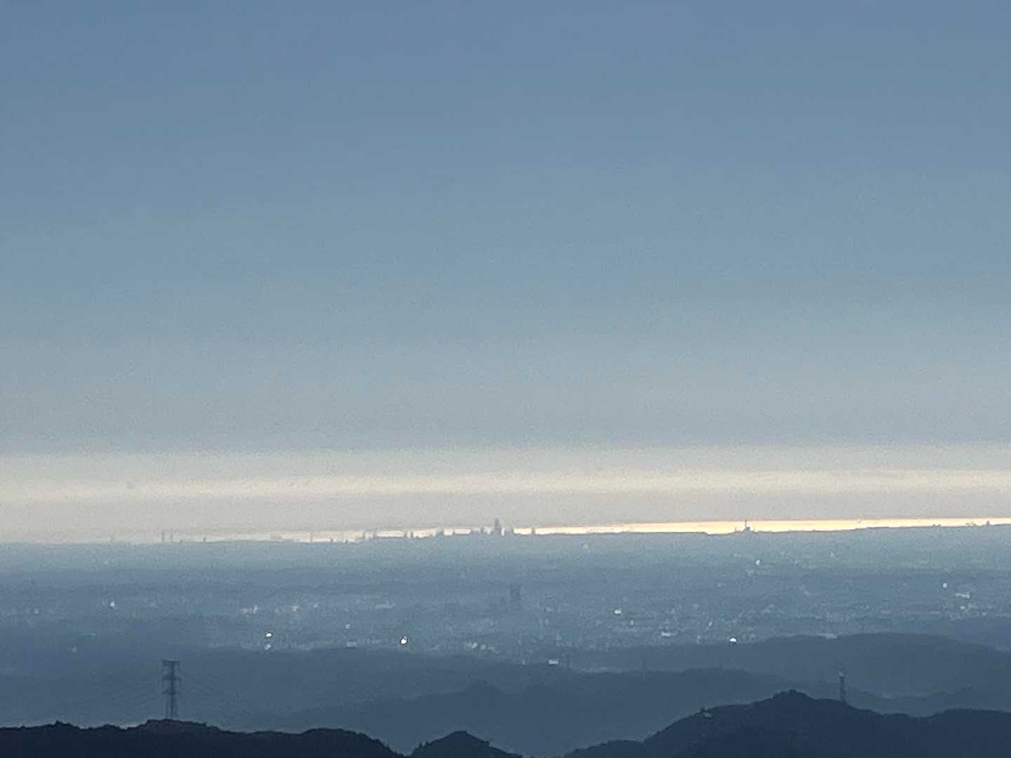 遠くに東京の街並みが、、