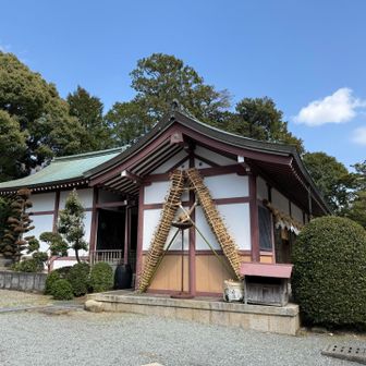 松明飾ってました。