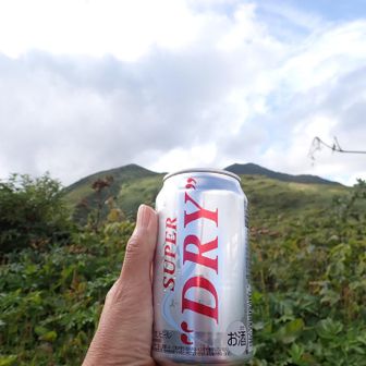 小屋に戻って一息。
ご褒美だよ。
今日はよく歩いた。